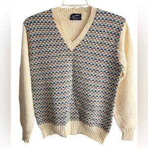VTG Puritan V Neck Sweater Medium Wool Blend Geometric Kurt Cobain Made in USA